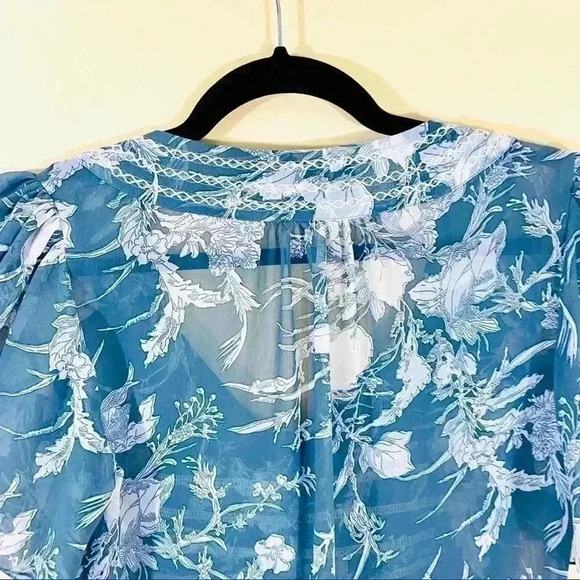 Sartoria Benetton Blue & White Italian Semi-Sheer Tie Short Button Blouse Size S - Picture 11 of 16